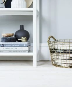 Hot Sale ???? Korbo Classic 35 Wire Basket, Brass ???? 6 Hot Sale ???? Korbo Classic 35 Wire Basket, Brass ???? -Muuto Shop Classic 35 brass Books closeup 2