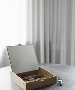 Outlet ???? Klassik Studio Beauty Box, Oiled Oak ???? 6 Outlet ???? Klassik Studio Beauty Box, Oiled Oak ???? -Muuto Shop KLASSIK Studio Beauty Box Oak miljoe1 HR