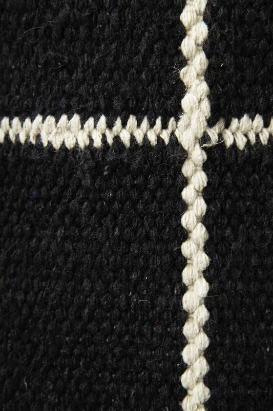 Big Mama fabric basket, black Outlet ???? MUM's Big Mama Fabric Basket, Black ???? -Muuto Shop MG 1055