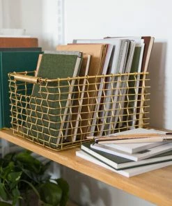 Brand new ???? Korbo Rectangular 19 Wire Basket, Brass ⭐ -Muuto Shop Rectangular Bokhylla detalj 01 2 1