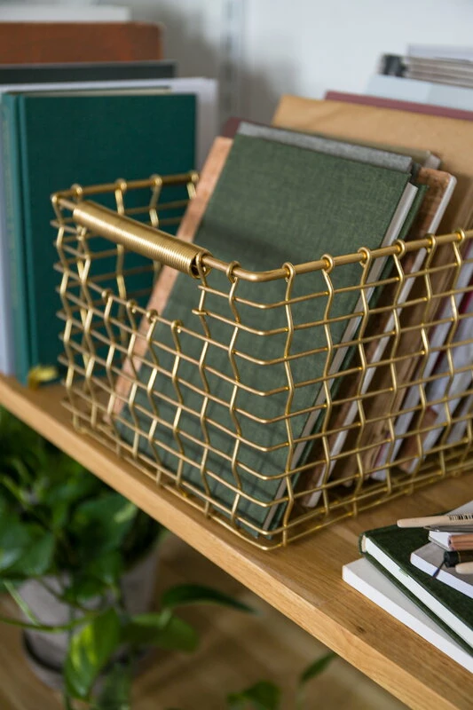 Rectangular 15 wire basket, brass Best reviews of ???? Korbo Rectangular 15 Wire Basket, Brass ???? -Muuto Shop Rectangular Bokhylla detalj 01 2